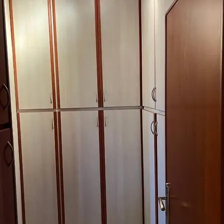 Apartment Cozy Second Floor Apt In With Sea View *